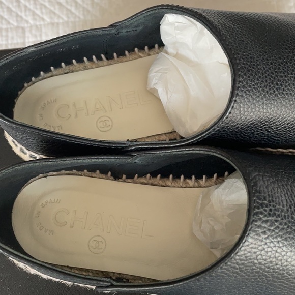 Chanel Espadrilles Black Calfskin - Worn once - Picture 3 of 5